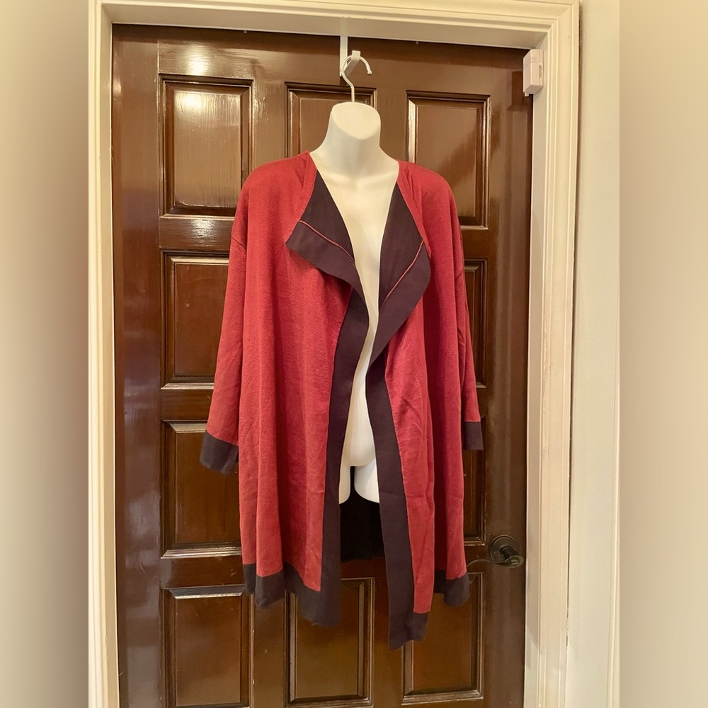 NWT  AVEC Deep Red and Black Sweater Wrap / Topper  Size XL